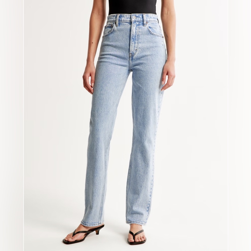 Abercrombie Ultra High Rise 90s Straight Jean, 31 short